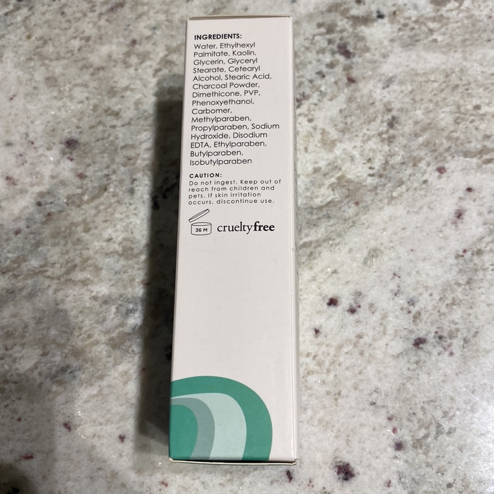 Charcoal Mask - Picture 3 of 3